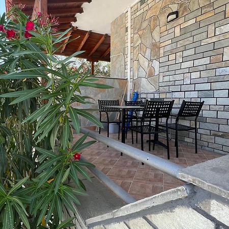 Villa Kostas Accommodations - Vrasná Esterno foto