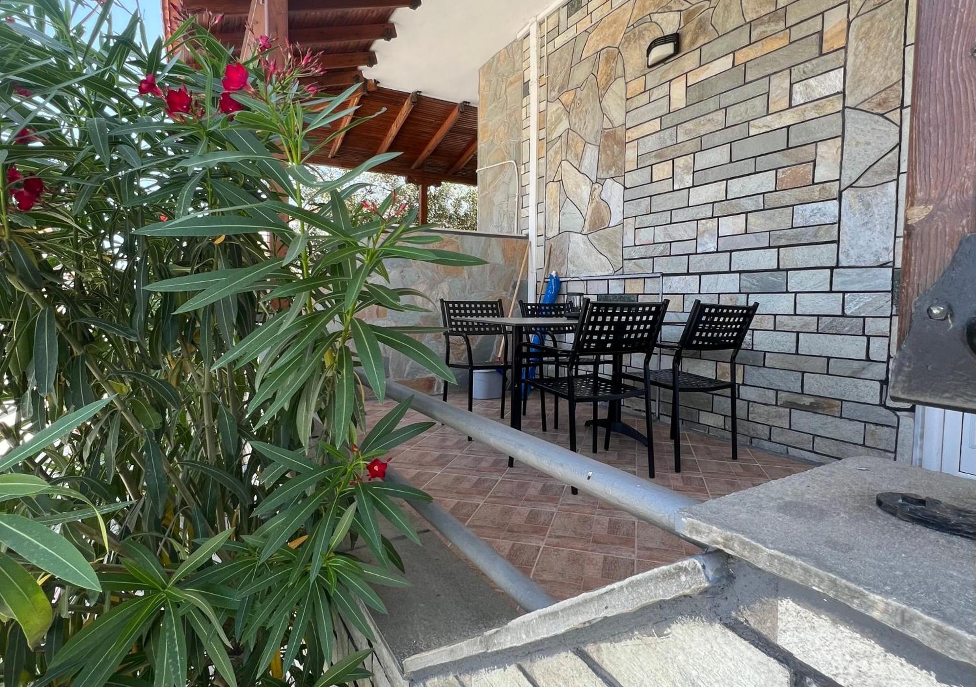 Villa Kostas Accommodations - Vrasná Esterno foto